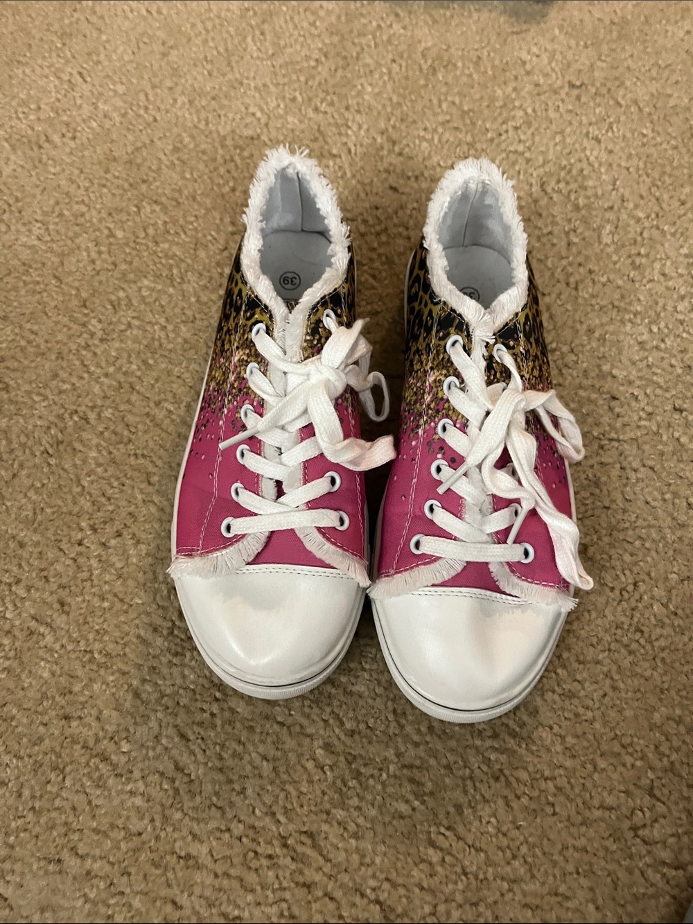 Ladies canvas shoes size 39 (8)